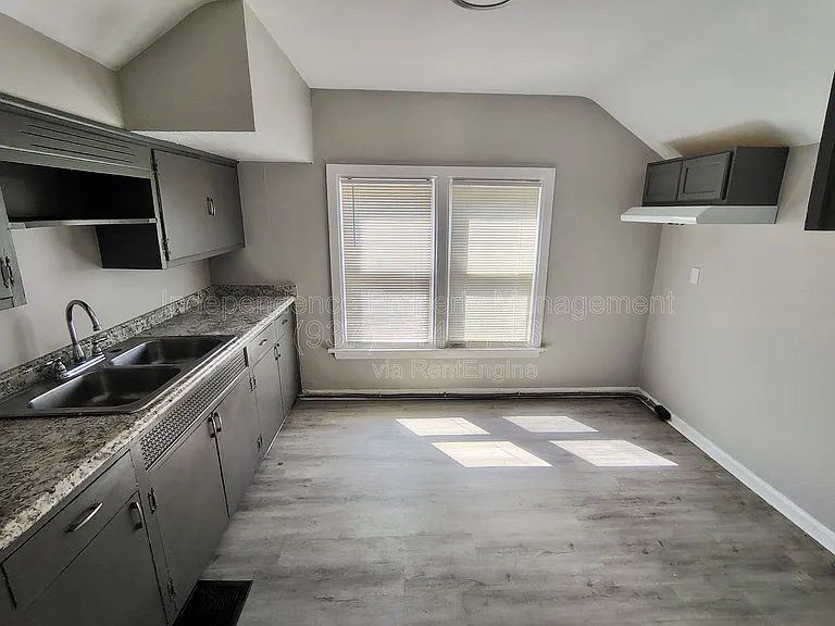 1700 Florence St #A — Photo 3