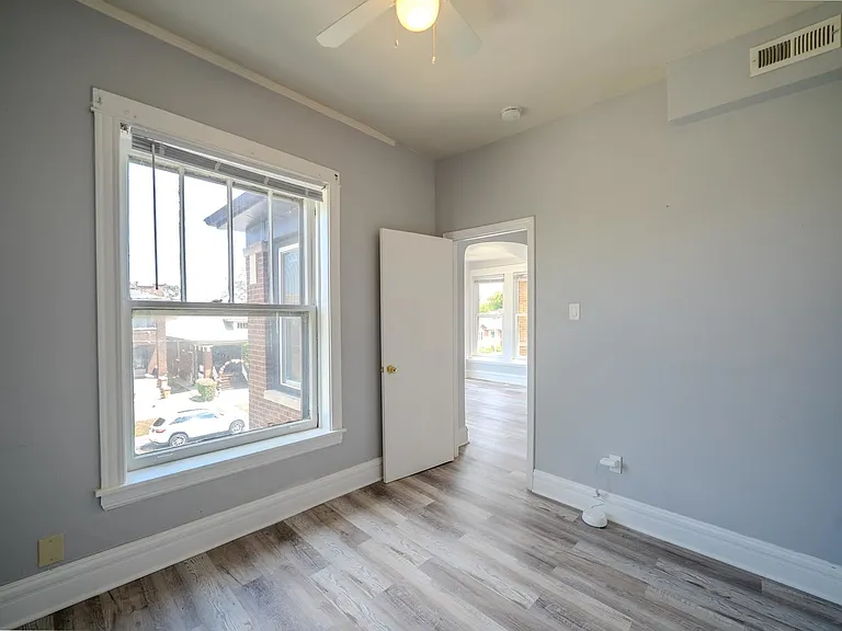7916 S Throop St — Photo 9
