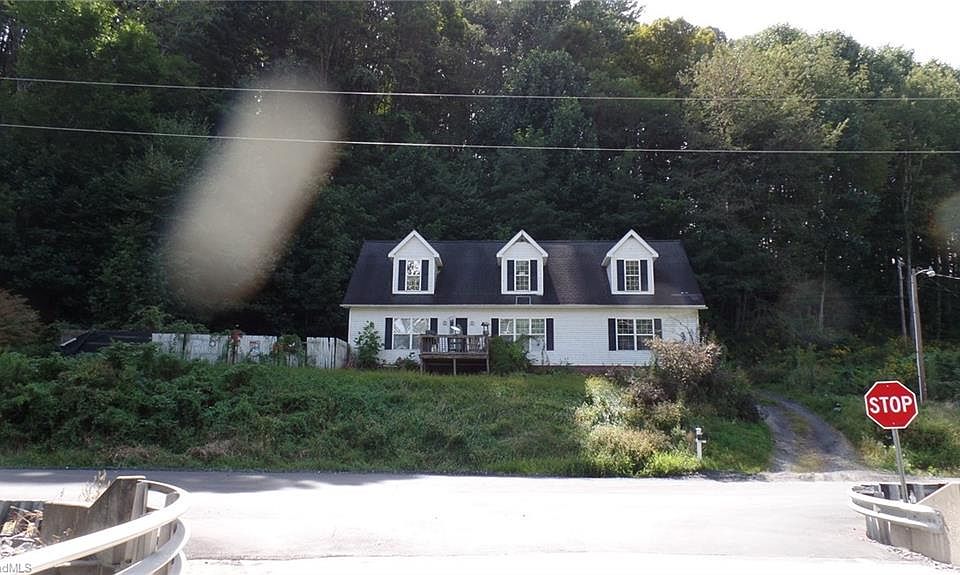 2nd image of 1073 Ed Little Rd