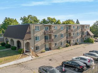 4218 Portage Rd #204, Niagara Falls, ON L2E 6A4