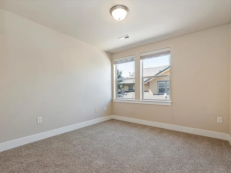 9846 W Rosecroft Ct — Photo 9