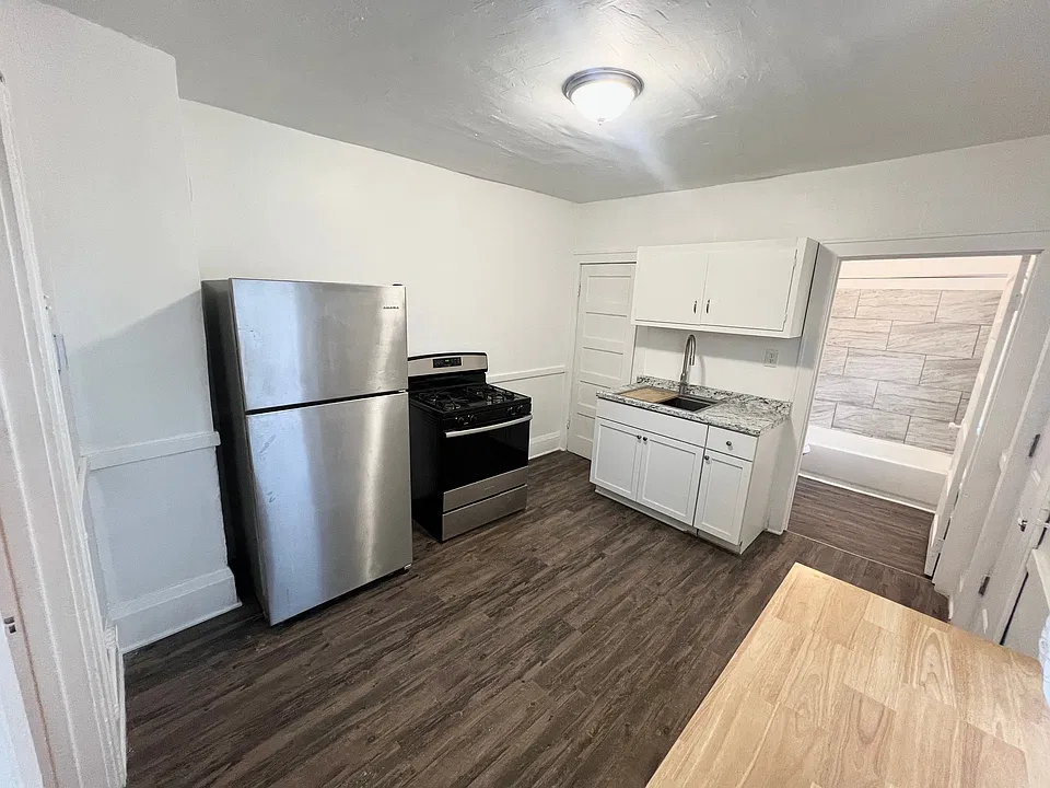 S 62nd St