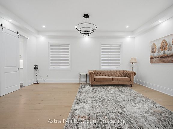 5th image of 28 Heathcote Rd