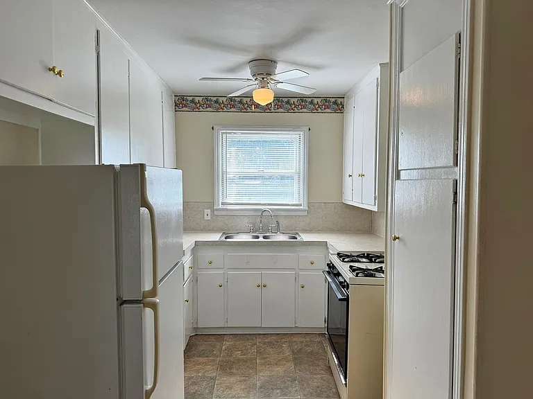 4326 Rhea Rd — Photo 6