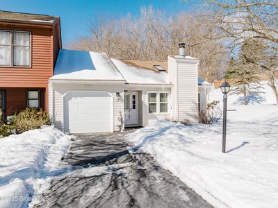 17 Westchester Court, Clifton Park, NY, 12065