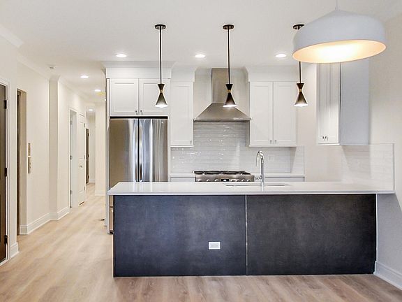 2nd image of 4311 N Western Ave #1