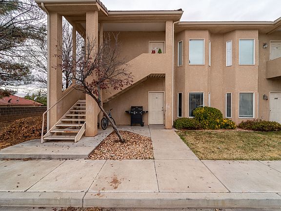 2nd image of 184 S Valley Dr #102