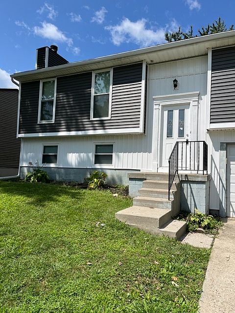 1st image of 2391 Warfield Dr