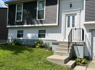 2391 Warfield Dr, Grove City, OH 43123