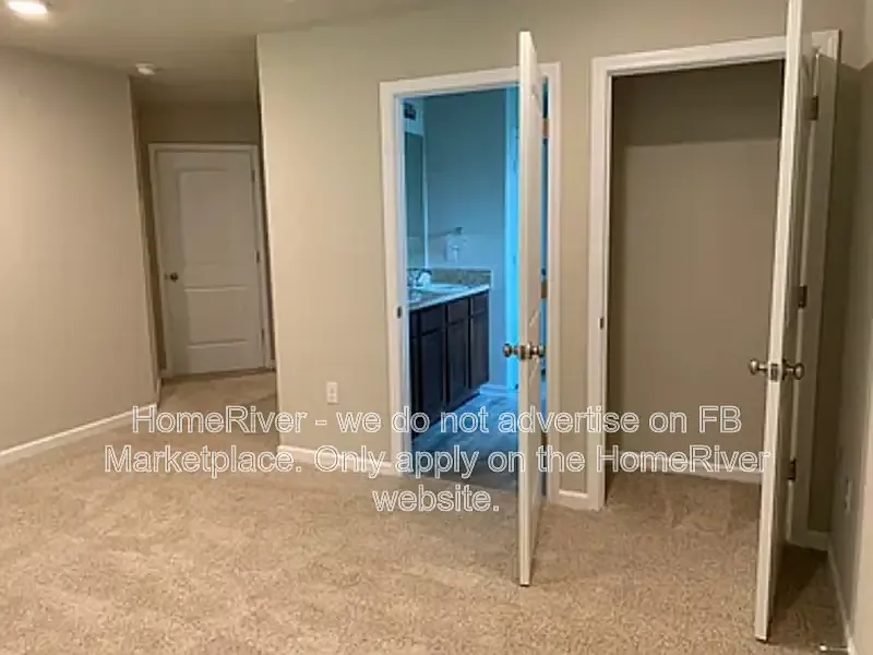 3 bed, 2.0 bath, 1403 sqft, $2,295 — Photo 4