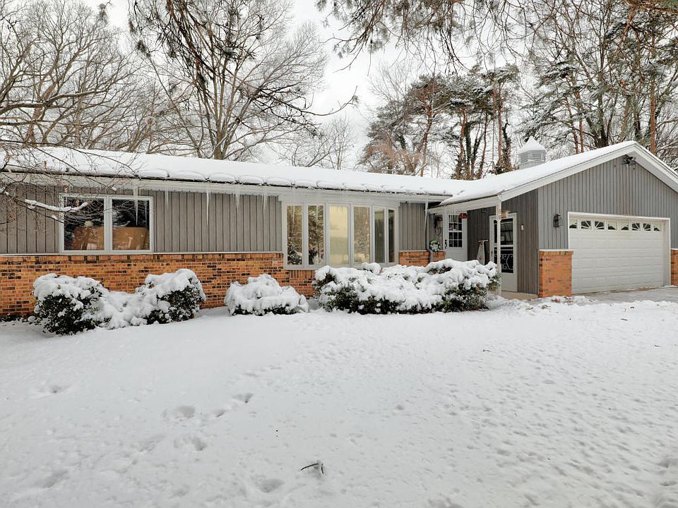 1st image of 56 Oak Valley Dr