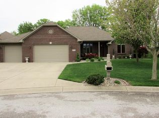 1545 Victoria Ct, Greenwood, IN