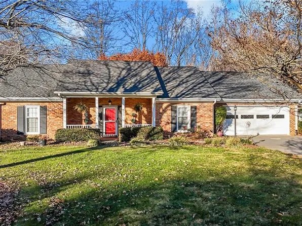 4629 Sun Valley Ln, Kernersville, NC 27284