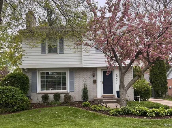 32457 Sheridan Dr, Beverly Hills, MI 48025