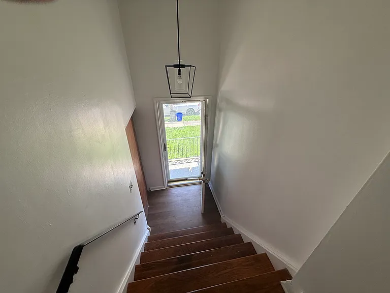 1538 Forrester Ave — Photo 16