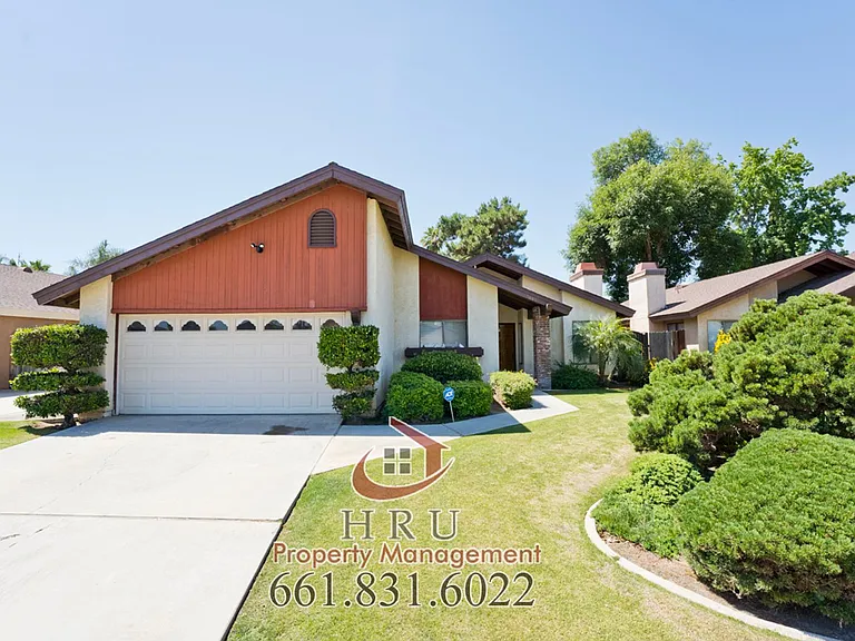7005 Iberia Ct — Photo 1