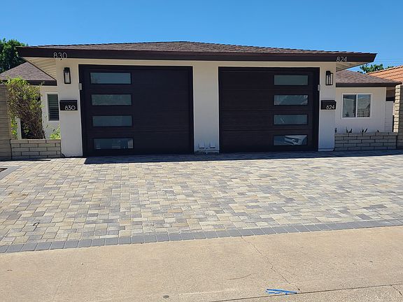 1 car garage on the left