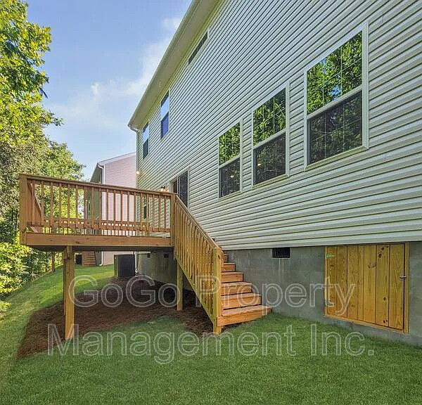 22 Echo Valley Dr — Photo 2