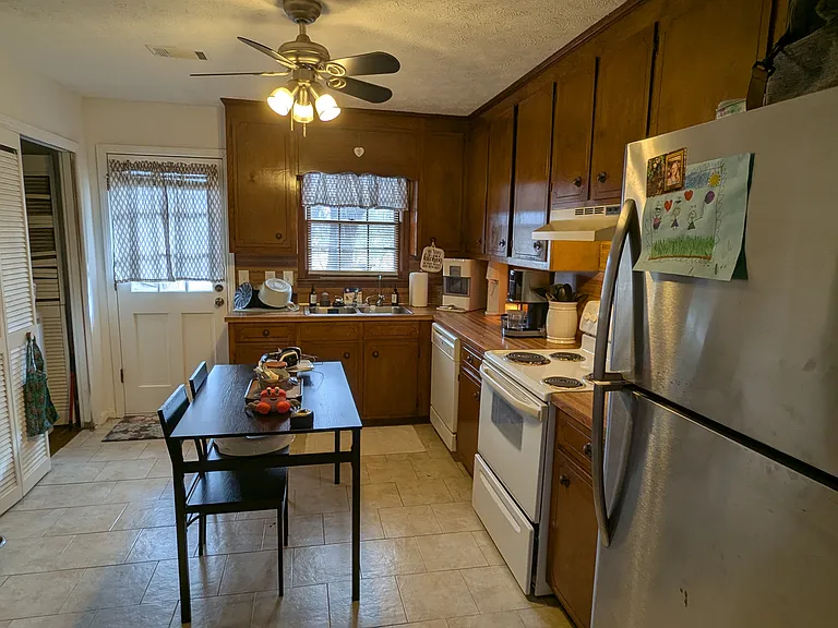 12 Falcon Cir NW #C — Photo 7