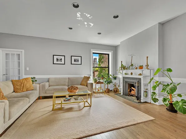 72 93, Manhattan, NY 10128