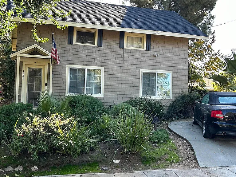 1350 Prospect Dr — Photo 2
