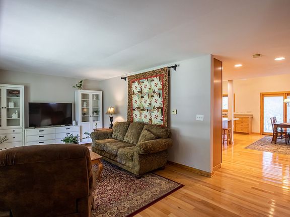 4th image of 42749 N Berrong Ave