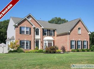 8 Annette Ct, Sewell, NJ 08080