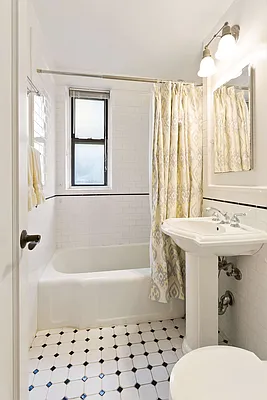 Rented by Compass | media 10