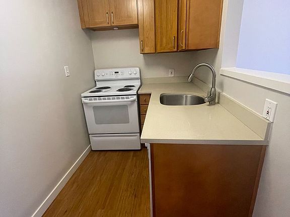 4th image of 4259 Gilman Ave W #8