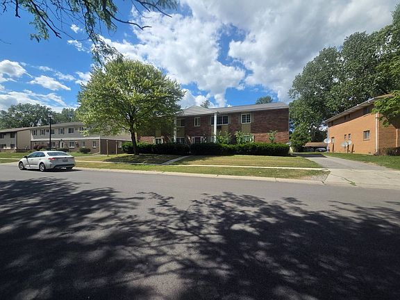 4th image of 1540 Brooke Park Dr #2