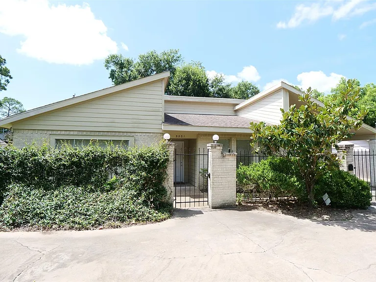 5231 Beechnut St — Photo 2