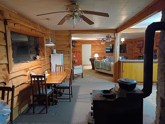2nd image of 120 Knoll Dr