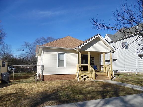 3rd image of 2445 Woodbine Ave