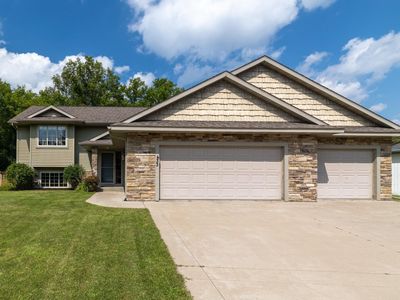 433 Devin Ln, River Falls, WI, 54022
