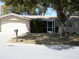 9825 Lakeside Ln, Port Richey, FL 34668