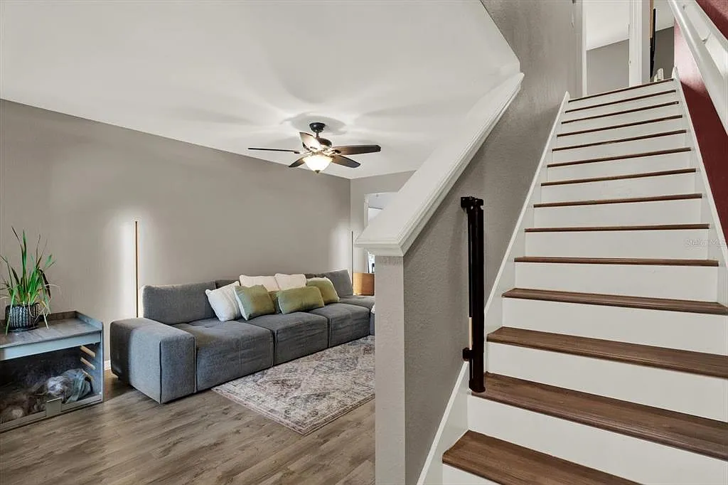 3 bed, 2.5 bath, 1461 sqft, $2,450 — Photo 3