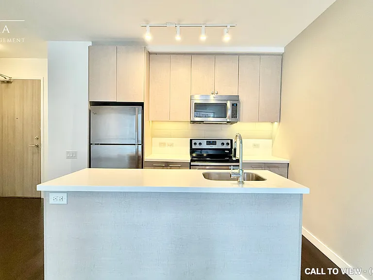 390 Cherry St #304 — Photo 2
