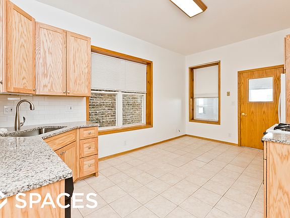4th image of 1834 N Wood St APT 2F