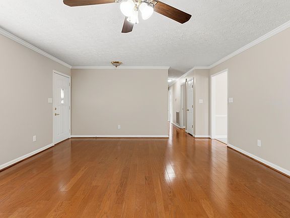 3rd image of 9605 Kourtny Way