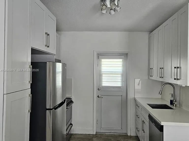 11000 SW 219th St — Photo 2