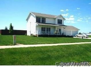 1911 Southbrooke Rd, Jacksonville, IL 62650