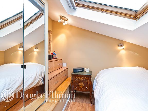 5th image of 353 W 53rd St APT 4W