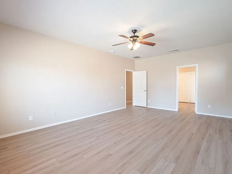 26197 W Potter Dr — Photo 7