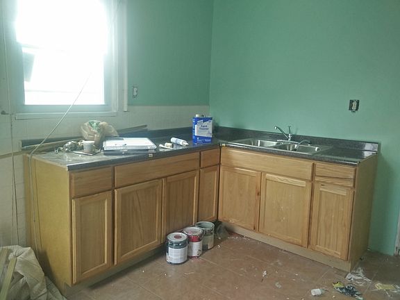 5th image of 601 Goodyear Ave