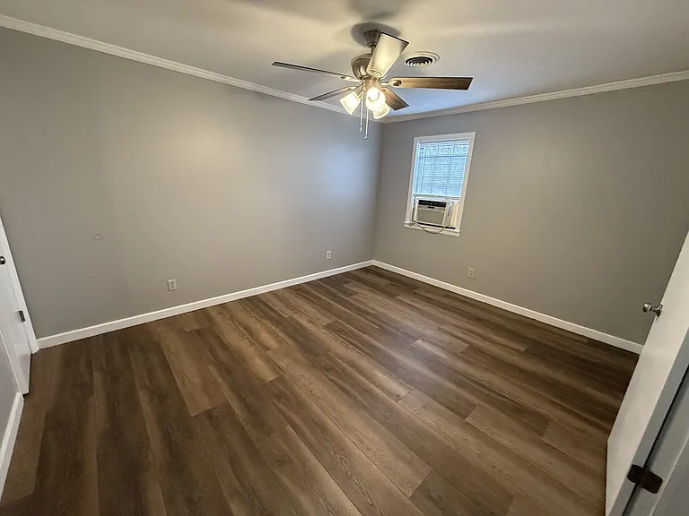 Upstairs Bedroom 1