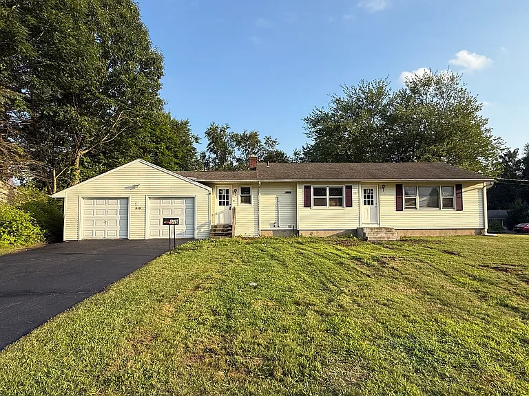 Cherry Hill Dr — Photo 1