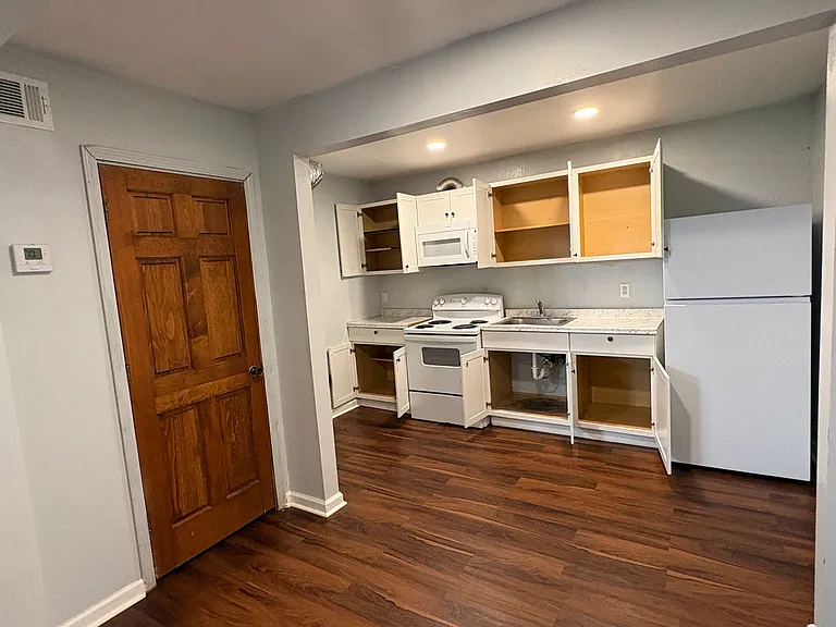 64 Shady Ln #B — Photo 4