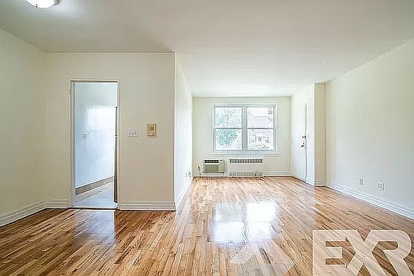 1st image of 1852 Burnett St #66B