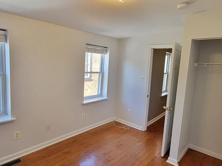 926 S Hanover St — Photo 26