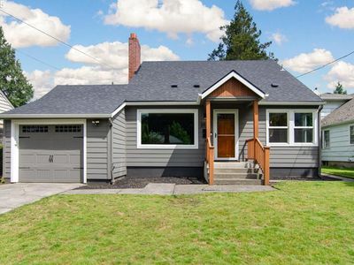 8835 NE Broadway St, Portland, OR, 97220